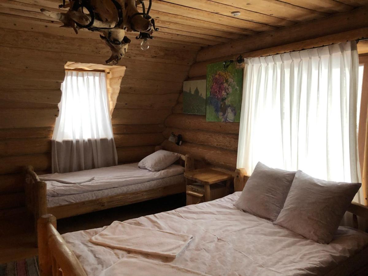Будинок Художника Шипіт Pilipets Exterior foto